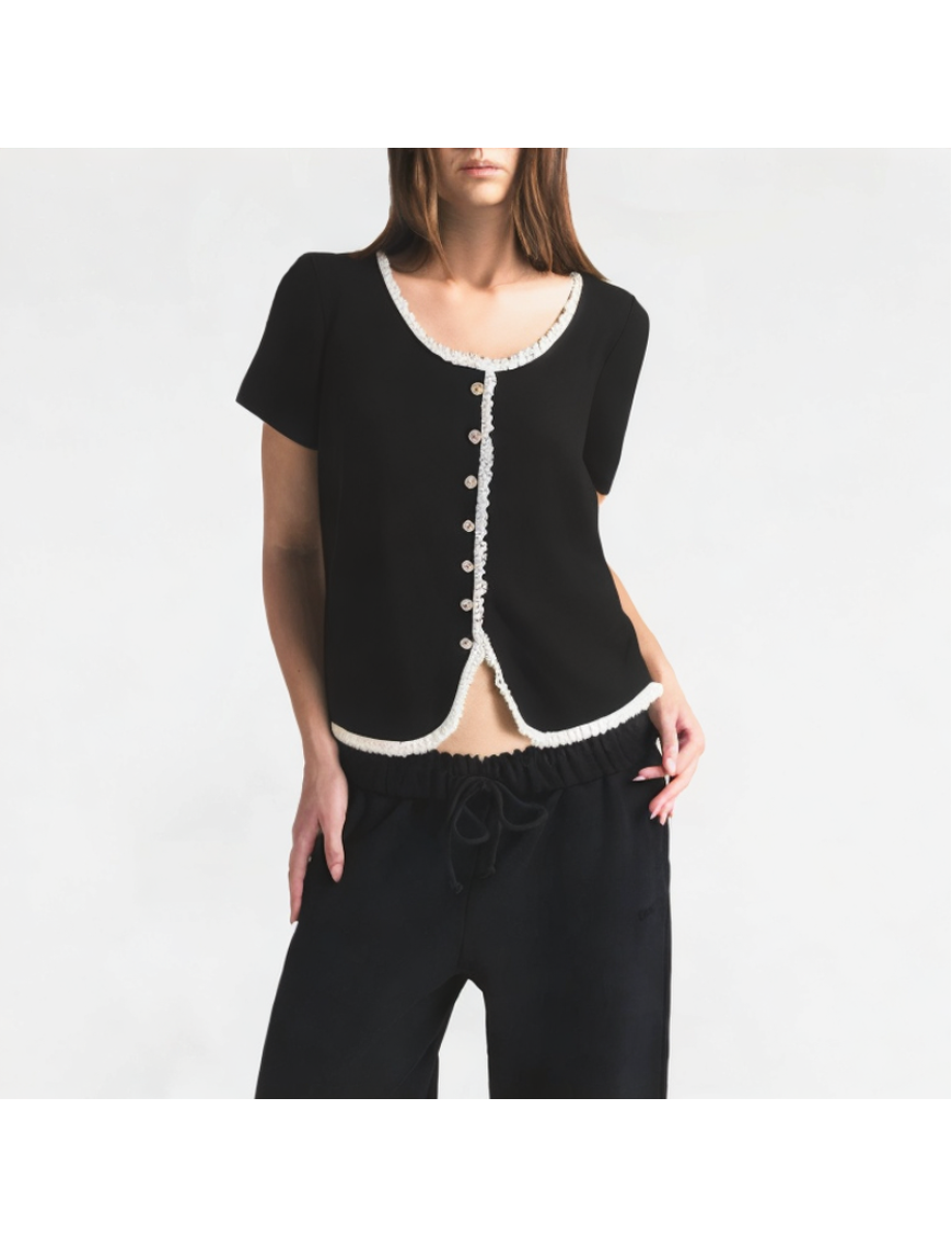 Lace-Edged Straight-Shoulder Short Sleeves